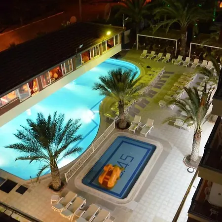 Hotel Cinar Family